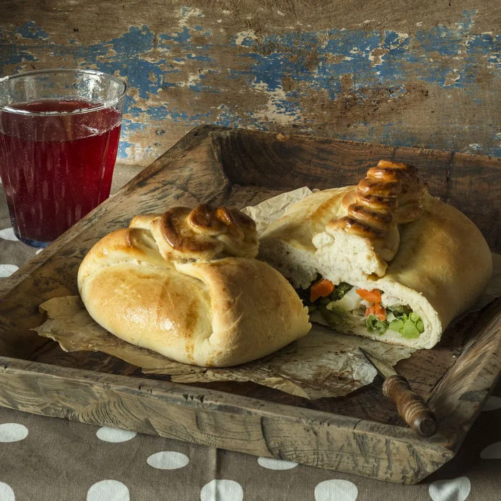 Кулебяка с курицей и овощами