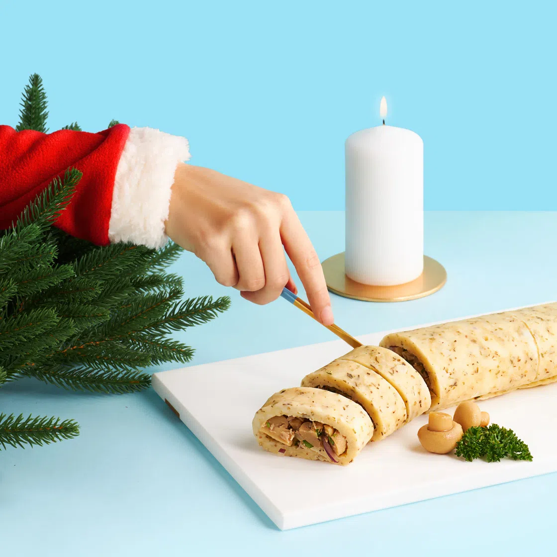 Новогодний рулет из сырного теста с зеленью, тунцом  и маринованными шампиньонами