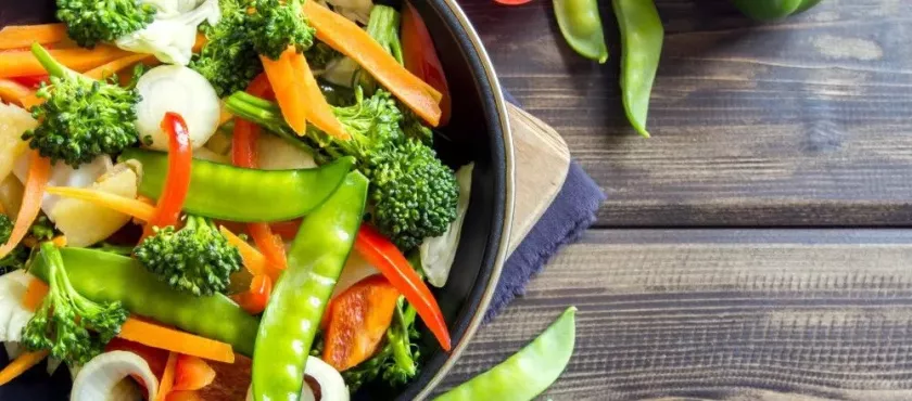 Тушить или жарить: как лучше готовить овощи?