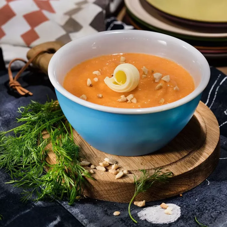 Крем-суп с семгой и пюре из тыквы и моркови